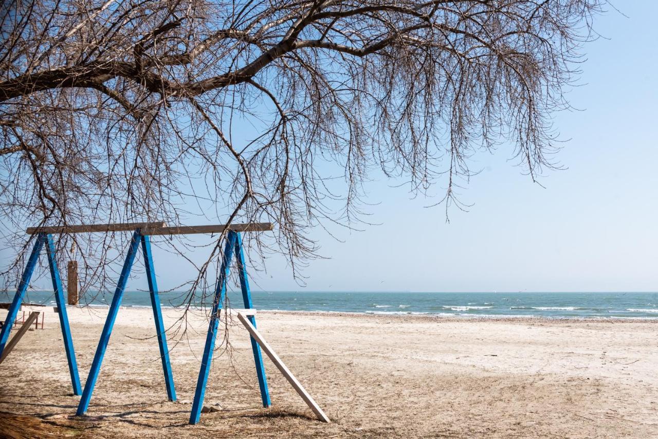 Summer Waves Mamaia Nord Năvodari Zewnętrze zdjęcie
